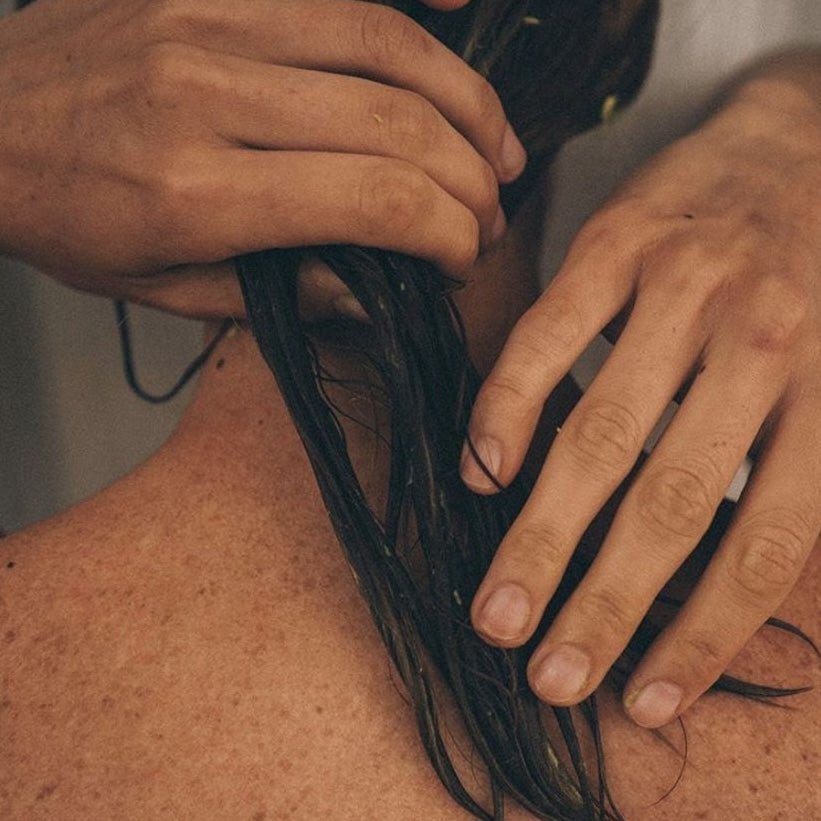 Toxische Chemikalien in Beauty-Produkten: Worauf du achten solltest - lora Naturkosmetik