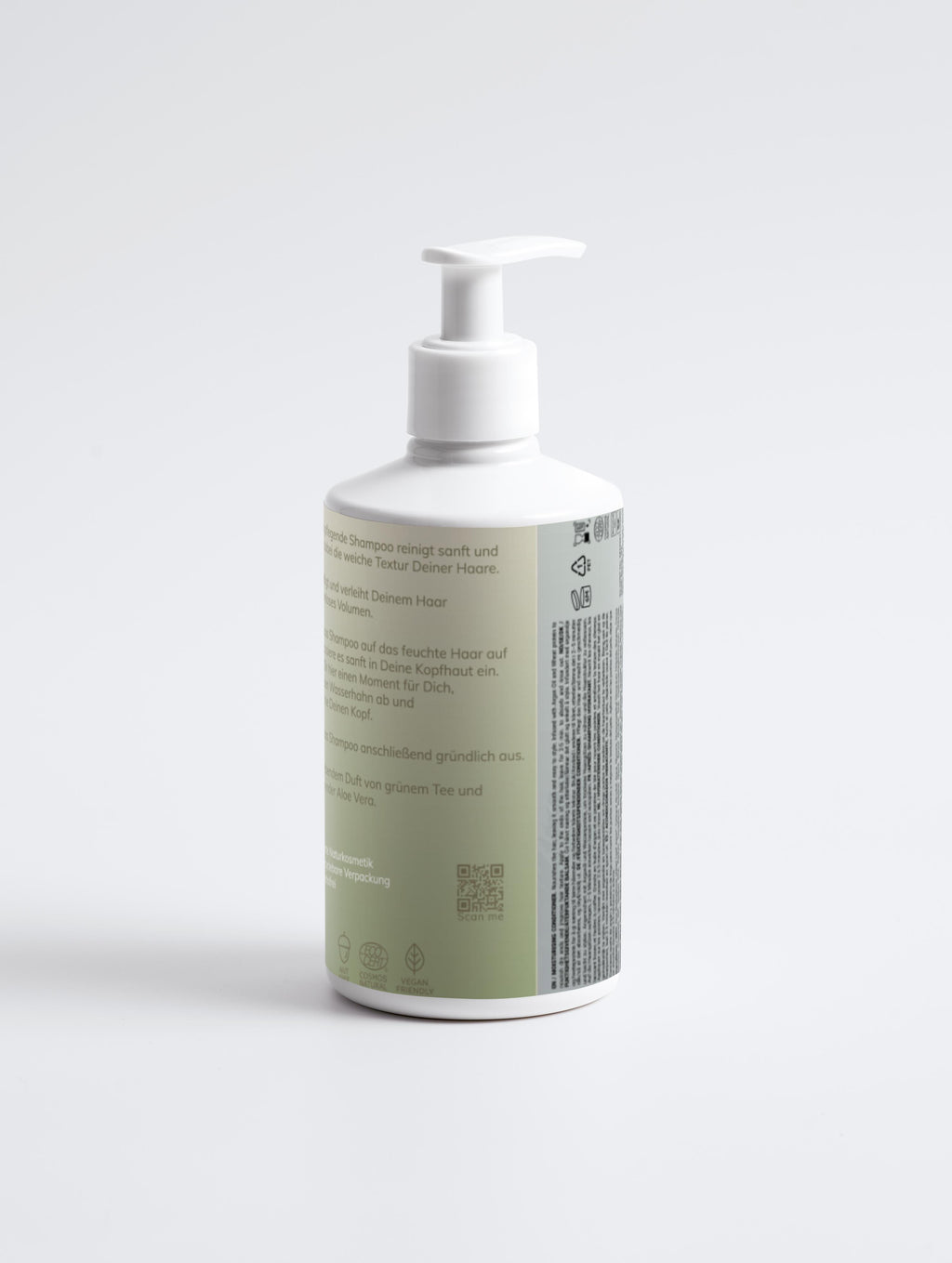 Gently nourishing volume shampoo